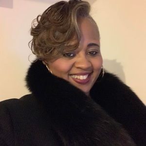 Meet your Posher, Pamela